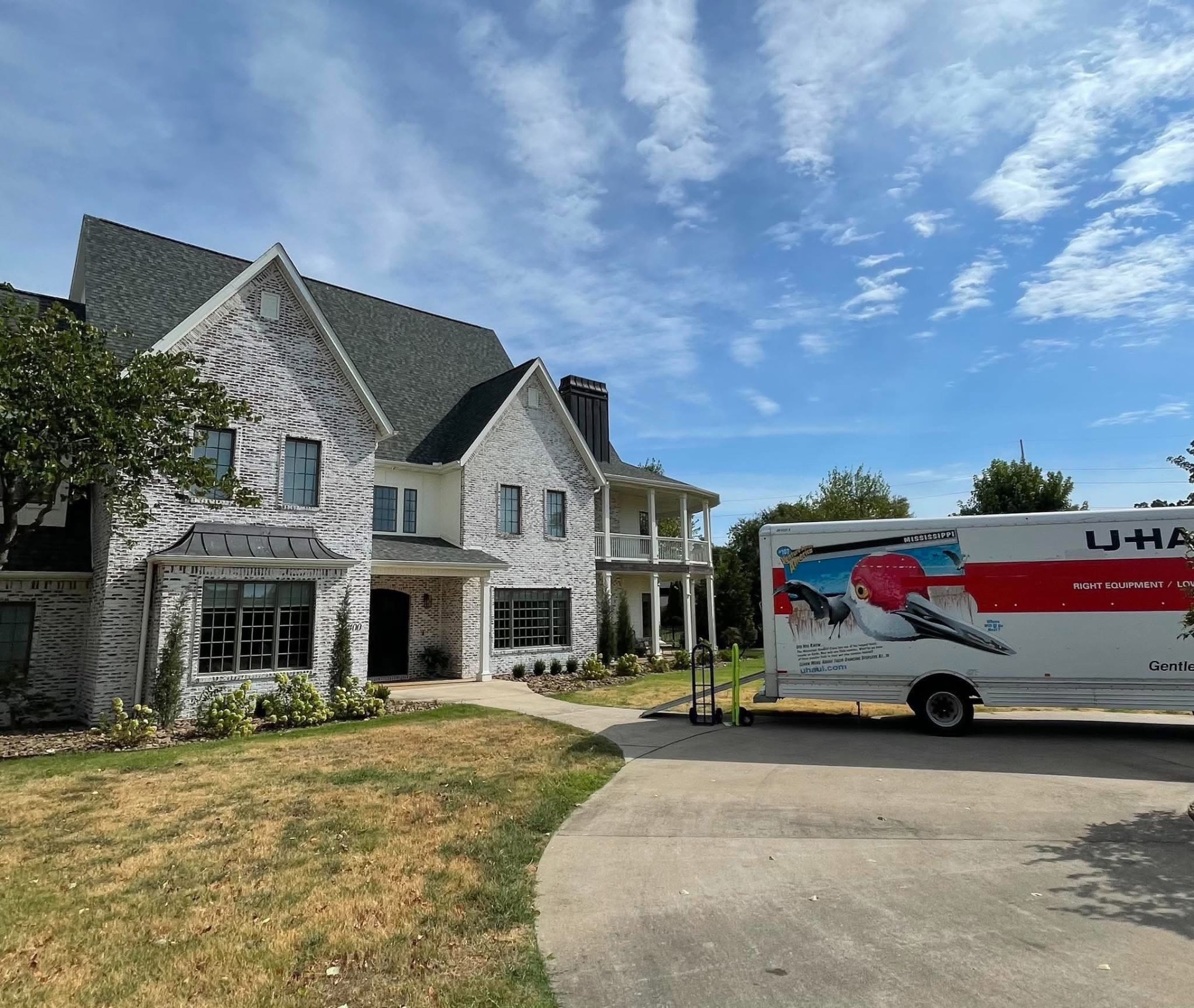Apex Moving LLC team at work